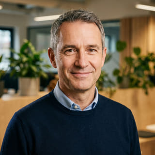 James Mitchell, Director Ejecutivo en Fuerte Inversonia