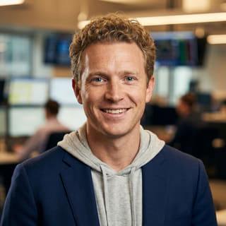 Ryan Brooks, Analista Principal de Trading en Fuerte Inversonia